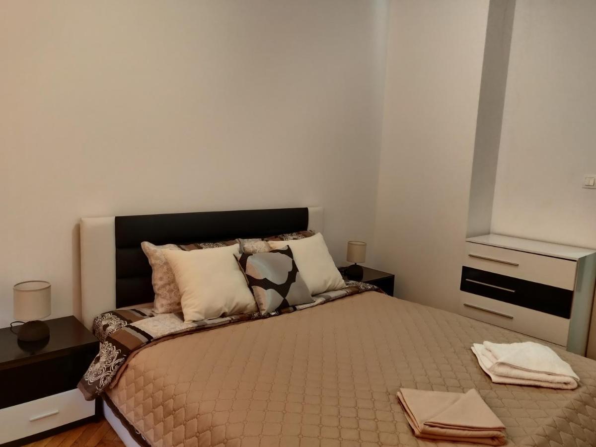 White Apartment 卡赞勒克 外观 照片